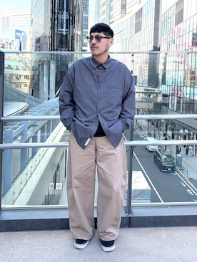 「niko and...（ニコアンド）のシルバーデザインネックレス（ネックレス、その他）」を使った、堀井圭さん（メンズ・172cm）の春コーディネート