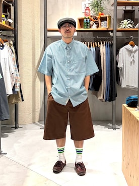 「niko and...（ニコアンド）のサーモント調光サングラス（サングラス、ブラック系）」を使った、堀井圭さん（メンズ・172cm）の春コーディネート