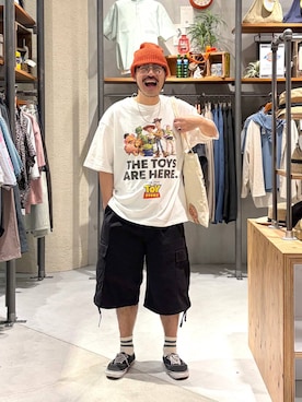 「niko and...（ニコアンド）のシルバーデザインネックレス（ネックレス、その他）」を使った、堀井圭さん（メンズ・172cm）の春コーディネート