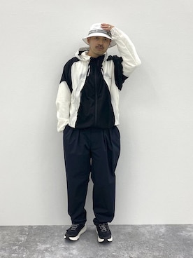 「アイテム（ナイロンジャケット）」を使った、堀井圭さん（メンズ・172cm）の秋コーディネート