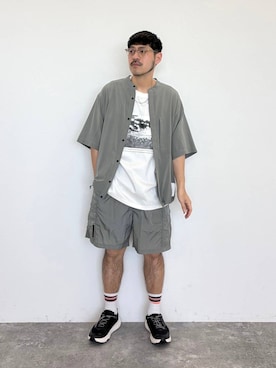 「niko and...（ニコアンド）のシルバーデザインネックレス（ネックレス、その他）」を使った、堀井圭さん（メンズ・172cm）の春コーディネート