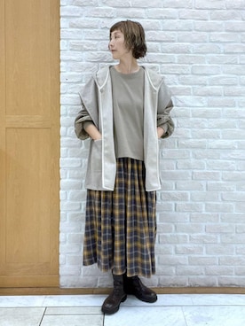 「studio CLIP（スタディオクリップ）のストールフードベスト（Other outerwear、ベージュ系）」を使った、Rieさん（レディース・168cm）の秋コーディネート