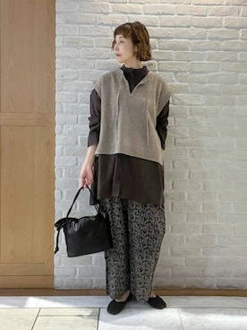 「studio CLIP（スタディオクリップ）の柔らかギャザーショルダー（Shoulderbag、ブラック系）」を使った、Rieさん（レディース・168cm）の秋コーディネート