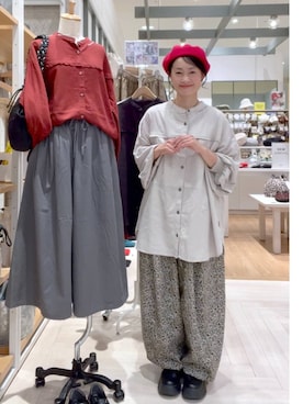 「studio CLIP（スタディオクリップ）のコーデュロイプリントパンツ[プチ・プラスサイズあり]（その他パンツ、ベージュ系）」を使った、ともちんさん（レディース・153cm）の秋コーディネート