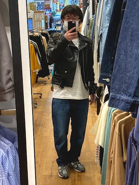 「ショット」｜「アイテム（ライダースジャケット）」を使った、yochiさん（メンズ・167cm）の春コーディネート