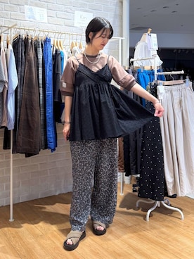 「studio CLIP（スタディオクリップ）の袖シアーラインプルオーバー（Tシャツ/カットソー、ブラウン系）」を使った、rai2169さん（レディース・169cm）の夏コーディネート