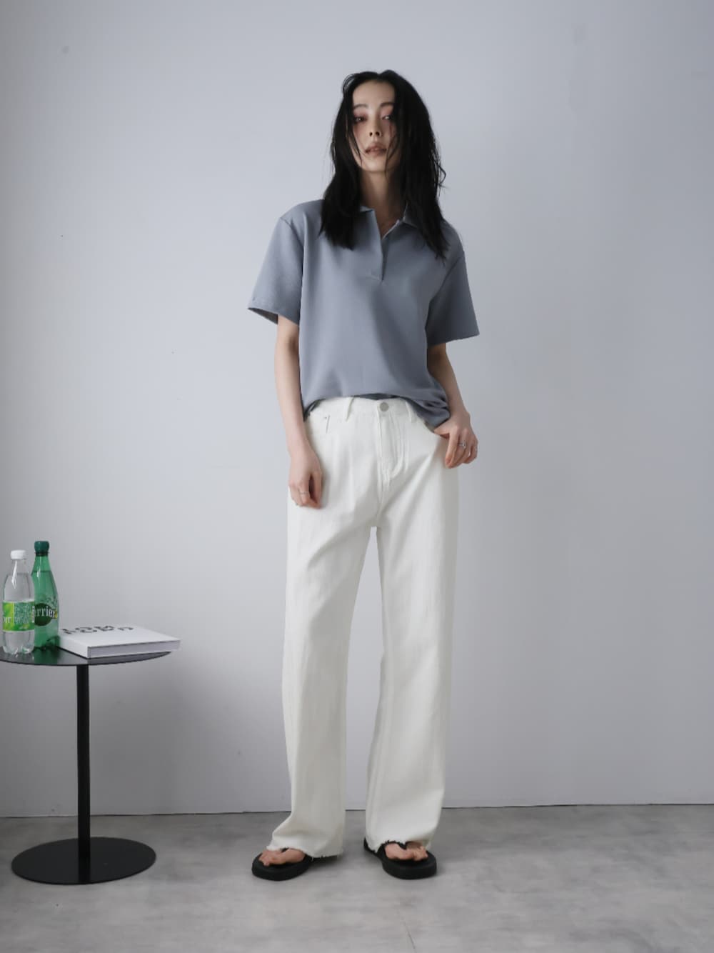 「春服コーデ、オトナカジュアル、春コーデ、オトナ女子、着回しコーデ、ラフコーデ、デニム、デニムパンツ」｜「Ulyssesのハイウエストストレートデニム（デニムパンツ、ホワイト系）」を使った、Ulyssesさん（レディース・158cm）の冬コーディネートの1枚目の写真