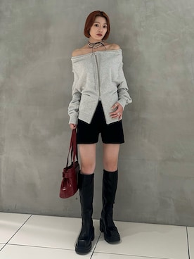「アイテム（チョーカー）」を使った、AYANEさん（レディース・155cm・20代）の秋コーディネート