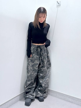 「FOREVER 21（フォーエバー トゥエンティーワン）のアイテム（カーゴパンツ）」を使った、aoo008さん（レディース・150cm）の秋コーディネート