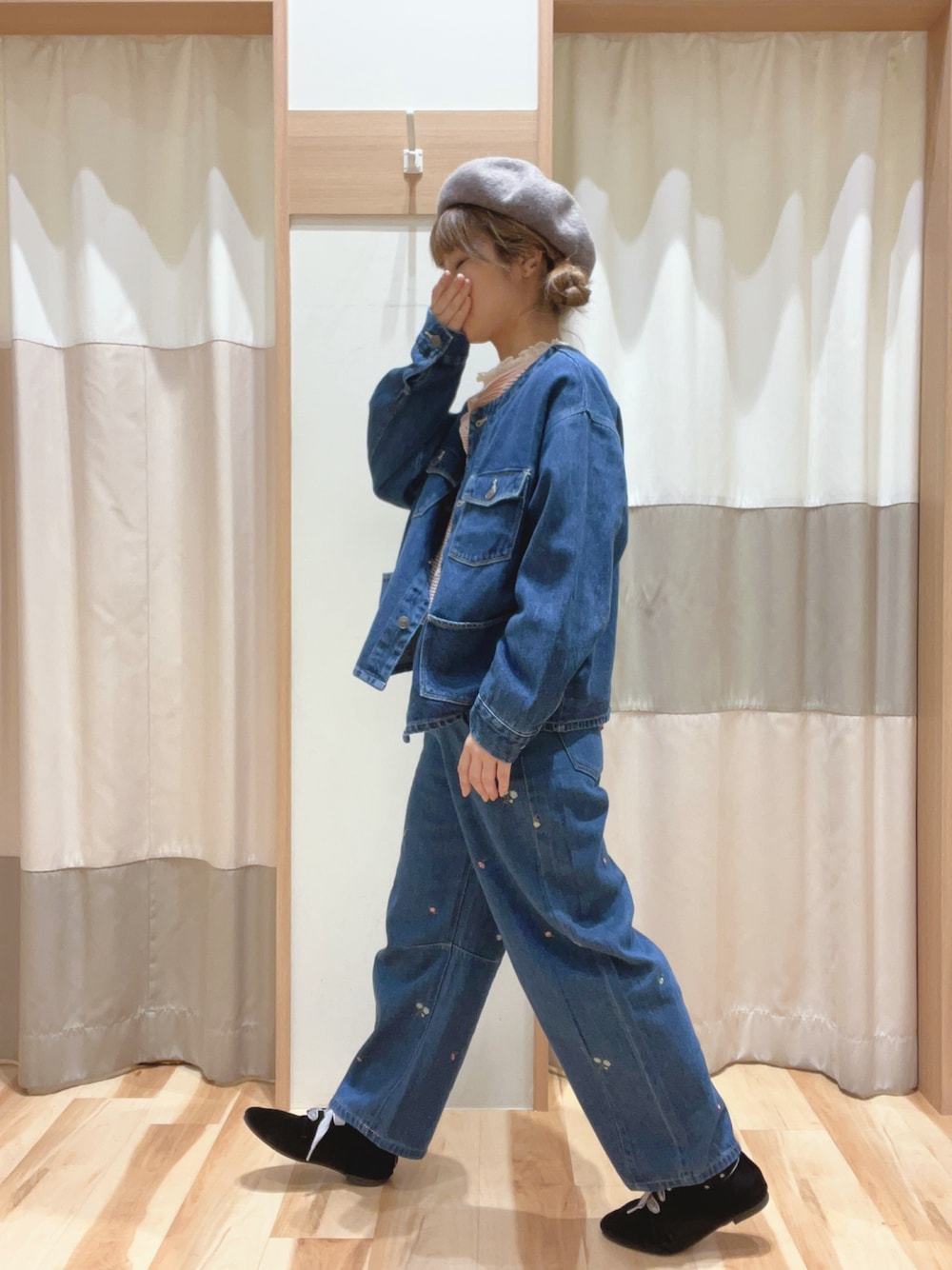 「秋服準備はじめました、秋服コーデ、150cm台コーデ、パンツコーデ、SM2、デニム、ジャケットコーデ、長袖、サマンサモスモス、Gジャン、2024AW、セットアップコーデ、低身長コーデ、イオンモール浜松志都呂、ベレー帽推奨委員会」｜「Samansa Mos2のアイテム（シューズ、ブラック系）」を使った、も  な  こさん（レディース・152cm）の秋コーディネートの1枚目の写真