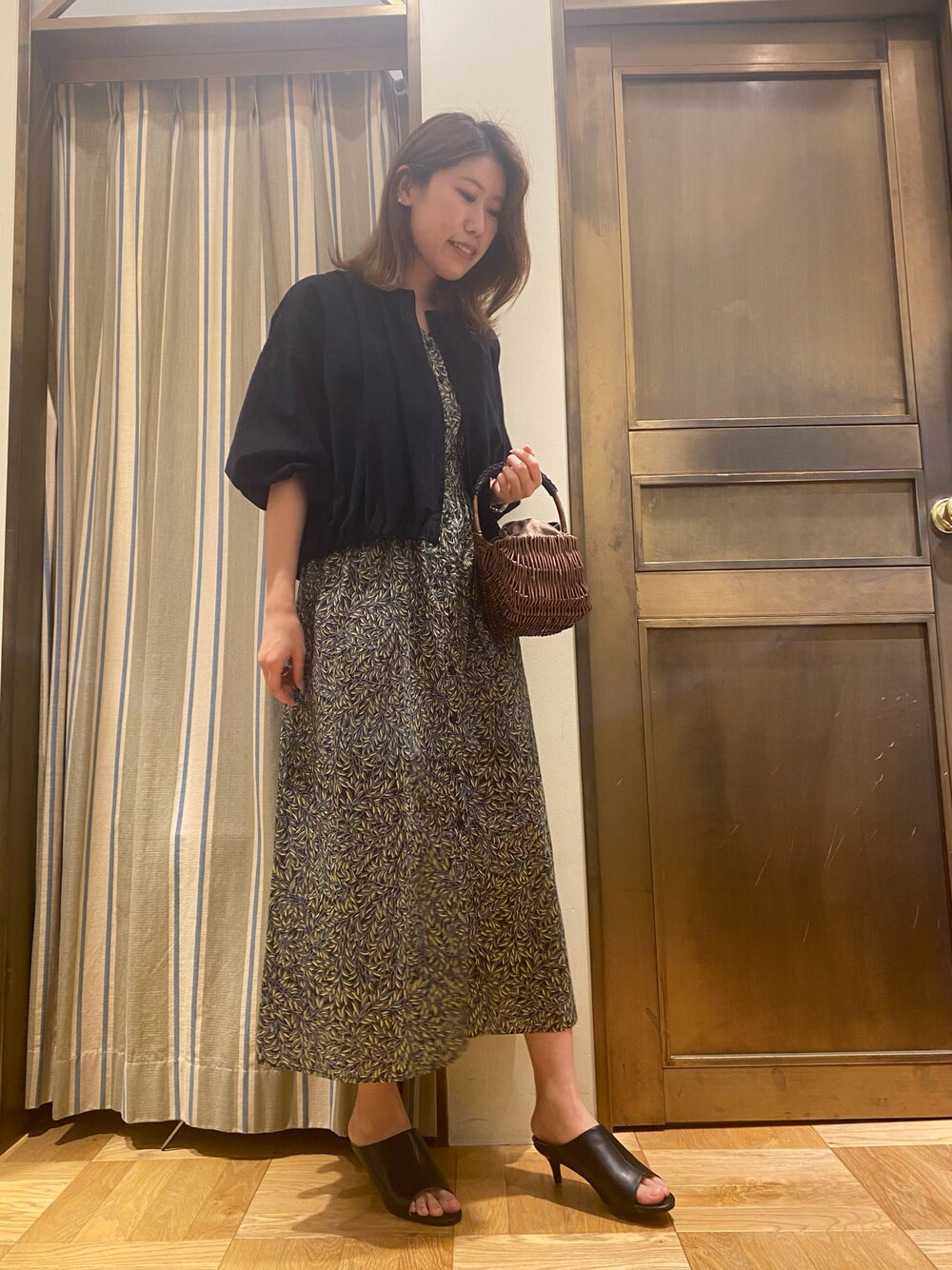 「お出かけコーデ、初夏コーデ、いいね、save、フォローお願いします🤑、黒、着回しコーデ、春アウター、ワンピース」｜「Te chichiのクレープコットンギャザーブルゾン（ブルゾン、ブラック系）」を使った、YUNAさん（レディース・165cm）の春コーディネートの1枚目の写真