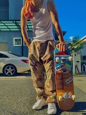 「adidas（アディダス）のアイテム（シューズ、ホワイト系）」を使った、おかさん（メンズ・177cm）の夏コーディネート