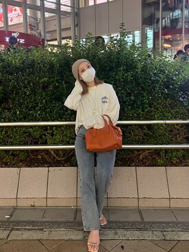 「SHENERY（シーナリー）のアイテム（Tシャツ/カットソー、ホワイト系）」を使った、ONISHI_165cmさん（レディース・165cm）の秋コーディネート