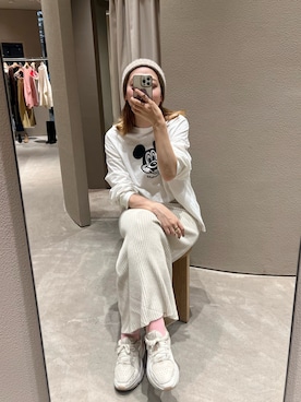 「SHENERY（シーナリー）のMickey Mouse Club / ロングスリーブTee（Tシャツ/カットソー、ホワイト系）」を使った、ONISHI_165cmさん（レディース・165cm）の秋コーディネート