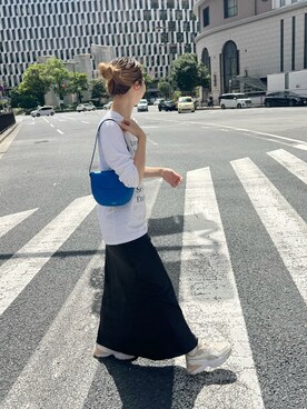 「SHENERY（シーナリー）のサテン切替マキシスカート（スカート、ホワイト系）」を使った、ONISHI_165cmさん（レディース・165cm）の夏コーディネート