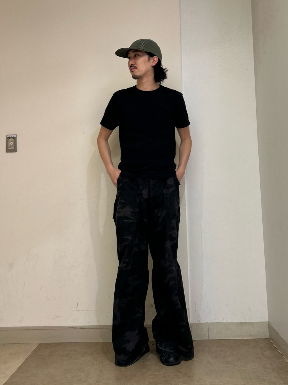 「秋服準備はじめました、初秋コーデ、キャップ、ジェットキャップ、override、古着MIX、休日スタイル、お出かけコーデ、ミリタリー、カモフラ」｜「OVERRIDEのOVERRIDE  REN RIPSTOP WIDE JET CAP / オーバーライド（キャップ、グリーン系）」を使った、mutaさん（メンズ・182cm）の夏コーディネートの1枚目の写真