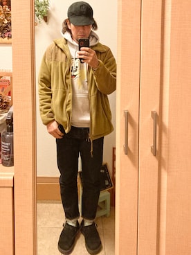 「アイテム（バングル/リストバンド）」を使った、tomolexさん（メンズ・172cm）の冬コーディネート