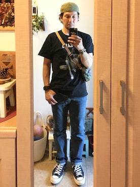 「チャックテイラー」｜「アイテム（アナログ腕時計）」を使った、tomolexさん（メンズ・172cm）の夏コーディネート