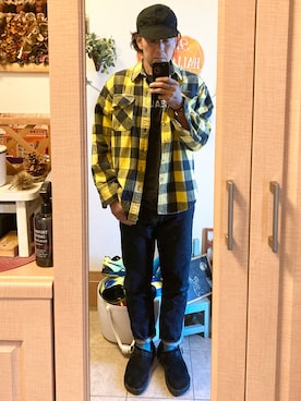 「アイテム（バングル/リストバンド、グリーン系）」を使った、tomolexさん（メンズ・172cm）の秋コーディネート