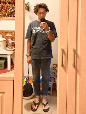 「巾着バッグ」｜「アイテム（アナログ腕時計）」を使った、tomolexさん（メンズ・172cm）の秋コーディネート