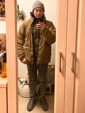 「ニットキャップ」｜「アイテム（ナイロンジャケット）」を使った、tomolexさん（メンズ・172cm）の冬コーディネート