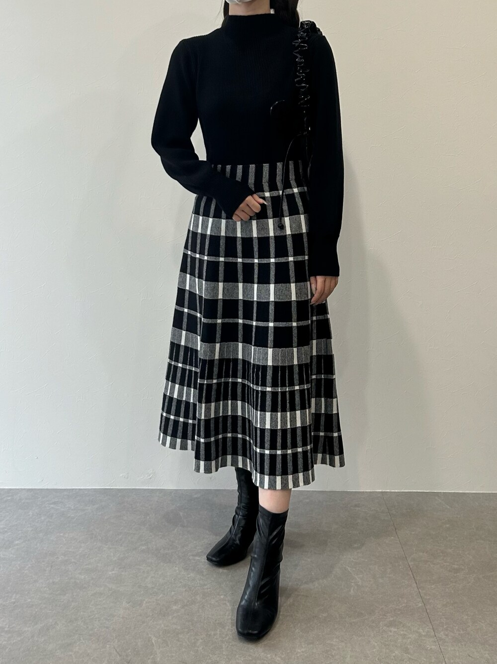 チェックジャガードニットワンピース チェックジャガードニットワンピース(F BLACK): ONEPIECE