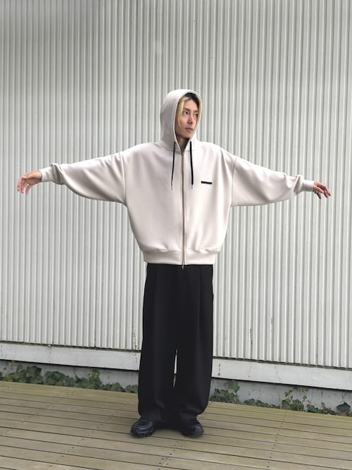 チロリアンアクションソールスニーカー