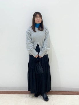 「LOWRYS FARM（ローリーズファーム）のカラータートルニットＬＳ 116685（ニット/セーター、ブルー系）」を使った、hono0427さん（レディース）の秋コーディネート