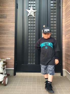 「BREEZE（ブリーズ）の5色3柄ロゴバリエーションTシャツ（T Shirts、ブラック系）」を使った、chilltohaさん（キッズ・120cm）の春コーディネート
