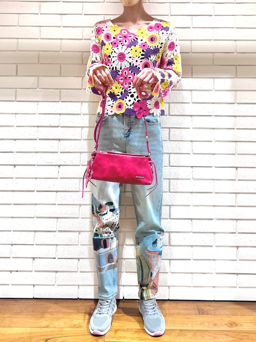 Desigualパープルマルチフローラルクロシェ編みクロップドスリーブニット パープルマルチフローラルクロシェ編みクロップドロングスリーブニット
