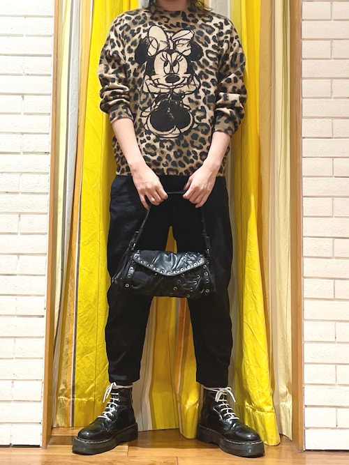 ミニーマウス刺繍 アニマルプリント クルーネックセーター ニット