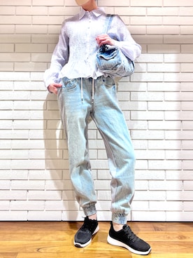 「Desigual（デシグアル）のアイテム」を使った、Desigual 西宮阪急 STAFFさん（レディース・170cm）の春コーディネート