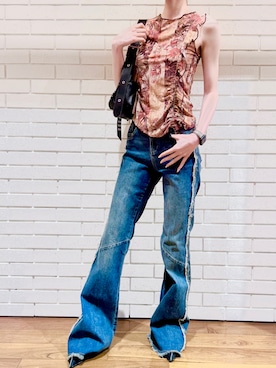「Desigual（デシグアル）のフラワープリントサイドシャーリングノースリーブトップス（Tシャツ/カットソー、その他）」を使った、Desigual 西宮阪急 STAFFさん（レディース・170cm）の夏コーディネート