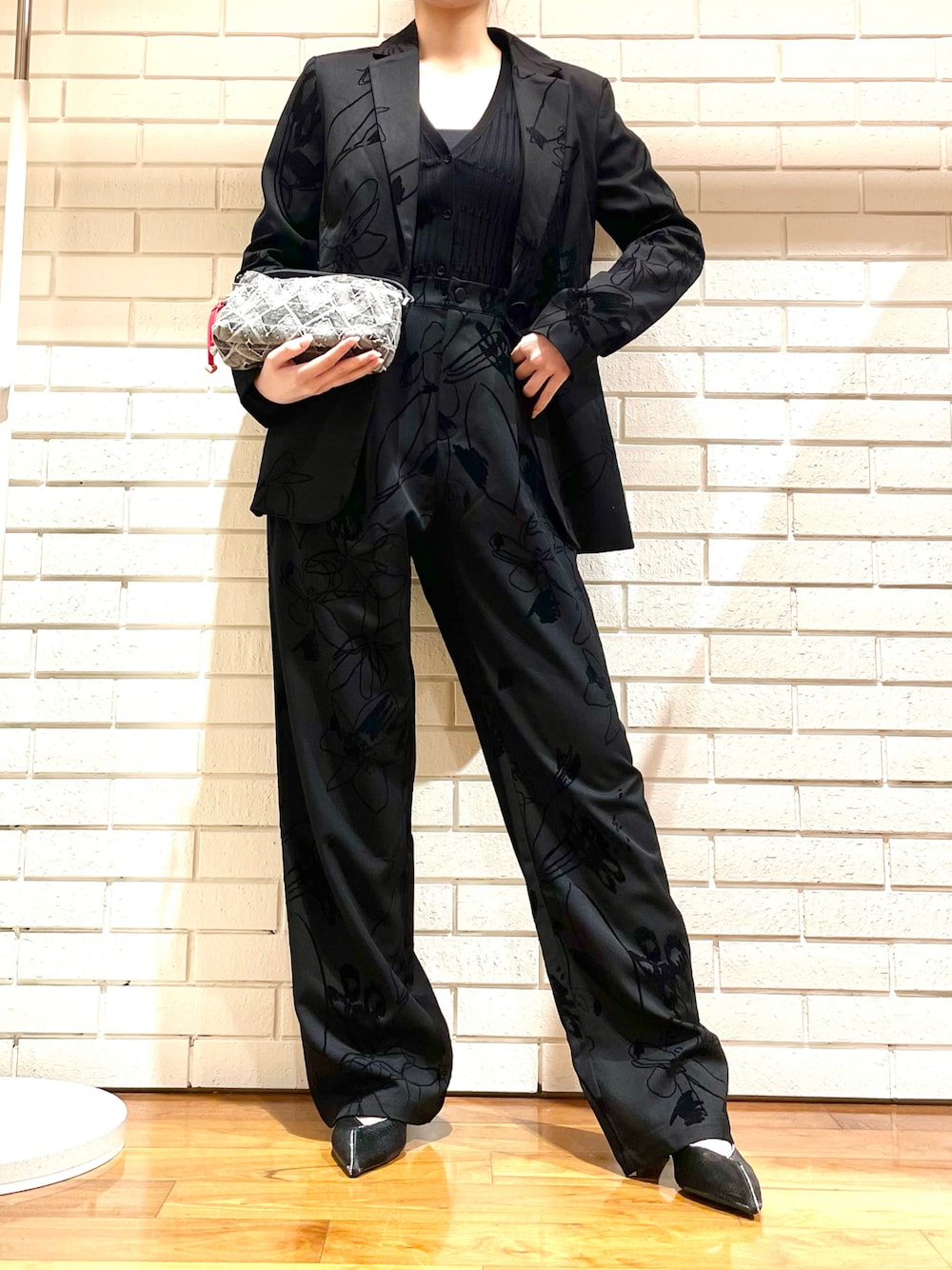 Desigual（デシグアル）の「花モチーフ エレガントフローラル ブラック