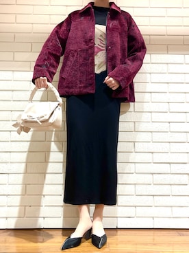 「アイテム（ボディバッグ/ウエストポーチ）」を使った、Desigual 西宮阪急 STAFFさん（レディース・167cm）の秋コーディネート