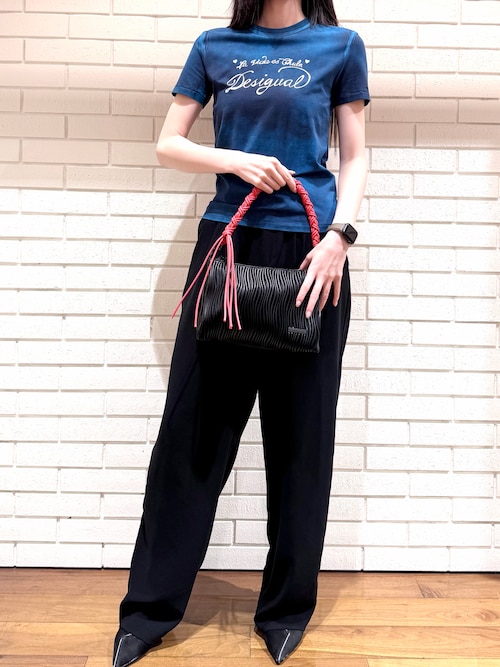 Desigual（デシグアル） tシャツ 半袖 Desigualフロッキープリント半袖