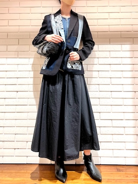 「アイテム（テーラードジャケット）」を使った、Desigual 西宮阪急 STAFFさん（レディース・170cm）の秋コーディネート