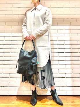 「アイテム（ステンカラーコート）」を使った、Desigual 西宮阪急 STAFFさん（レディース・170cm）の秋コーディネート