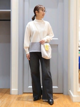 「アイテム（チャーム、イエロー系）」を使った、Kagawaさん（レディース・161cm）の冬コーディネート
