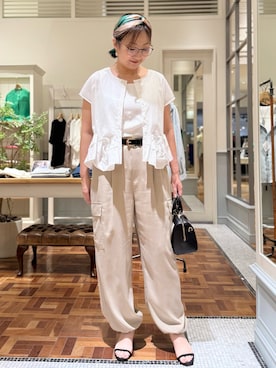 「NOLLEY’S（ノーリーズ）の《セットアップ対応》ウォッシャブルサンドウォッシュカーゴパンツ（カーゴパンツ、ベージュ系）」を使った、Kagawaさん（レディース・161cm）の夏コーディネート