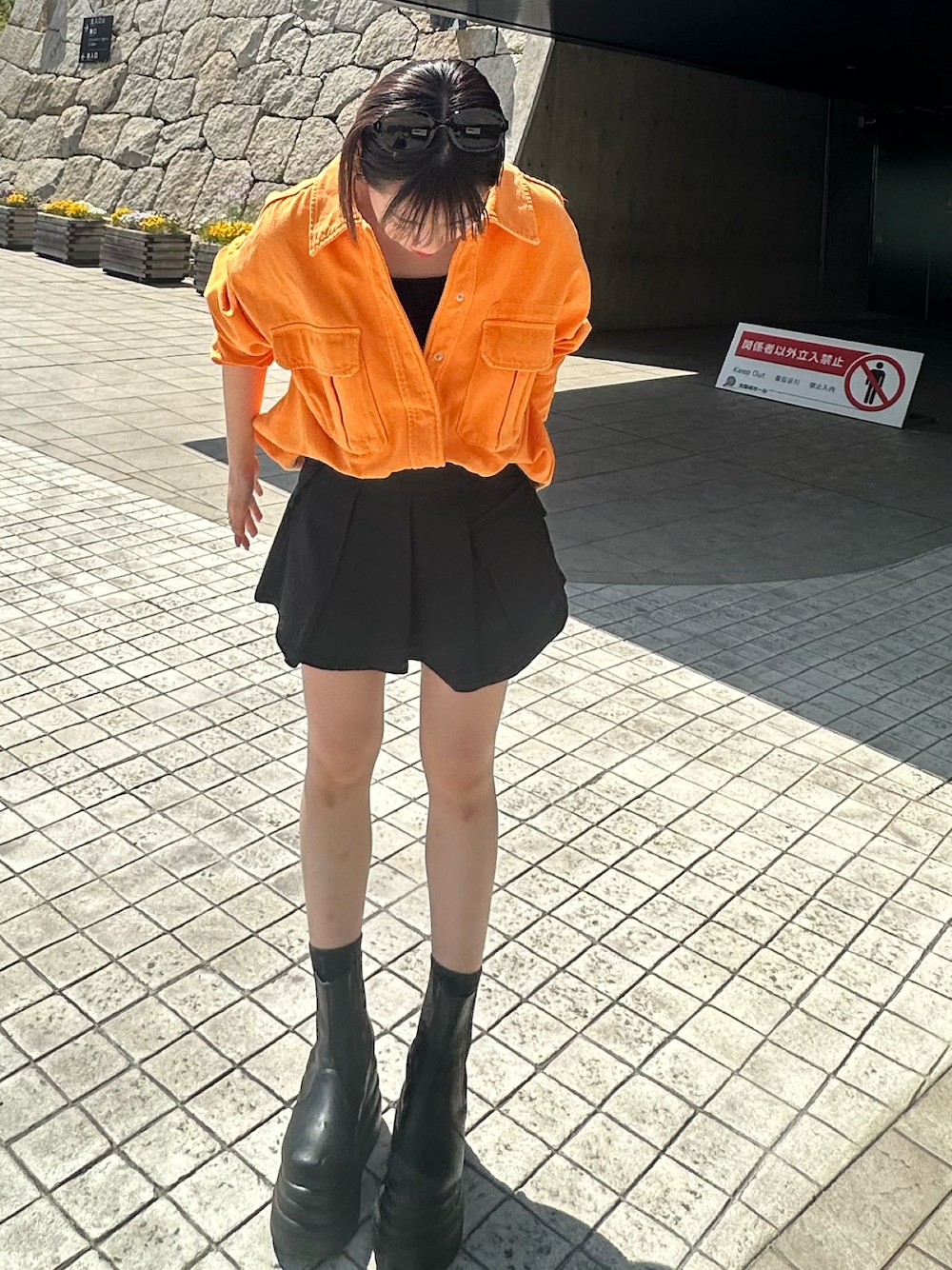 「カラーコーデ、オレンジ、ライブ」｜「ZARAのアイテム（デニムジャケット、オレンジ系）」を使った、m__stylさん（レディース・149cm）の春コーディネートの1枚目の写真