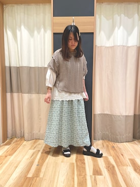 「Samansa Mos2（サマンサ モスモス）のレトロ壁紙風柄スカート（スカート）」を使った、Uichanさん（レディース・150cm）の春コーディネート