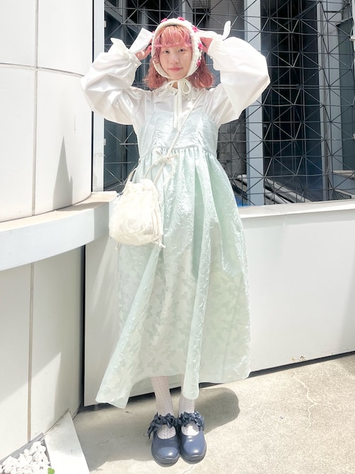 リボンワッペンブラウス
