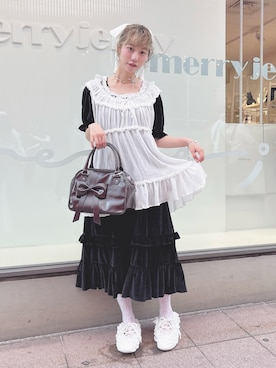 「merry jenny（メリージェニー）のribbonシアーギャザーチュニック（シャツ/ブラウス、ホワイト系）」を使った、kotochiさん（レディース・155cm）の夏コーディネート