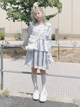「merry jenny（メリージェニー）のサテンキャンディースリーブミニワンピース（ワンピース、ブルー系）」を使った、kotochiさん（レディース・155cm）の夏コーディネート