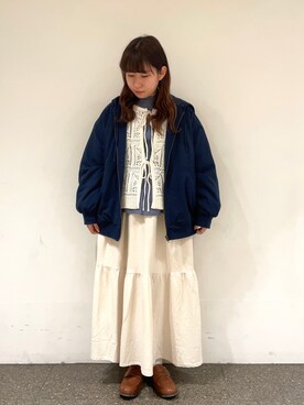 「ブルー x ホワイト」｜「アイテム（ブルゾン）」を使った、松さん（レディース・153cm）の冬コーディネート