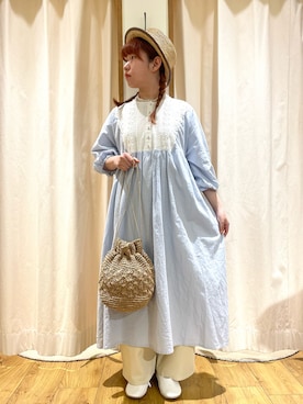 「ブルー x ホワイト」｜「アイテム（その他シューズ）」を使った、松さん（レディース・152cm）の春コーディネート