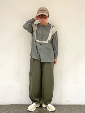 「アイテム（ドレスシューズ、ベージュ系）」を使った、松さん（レディース・153cm）の秋コーディネート