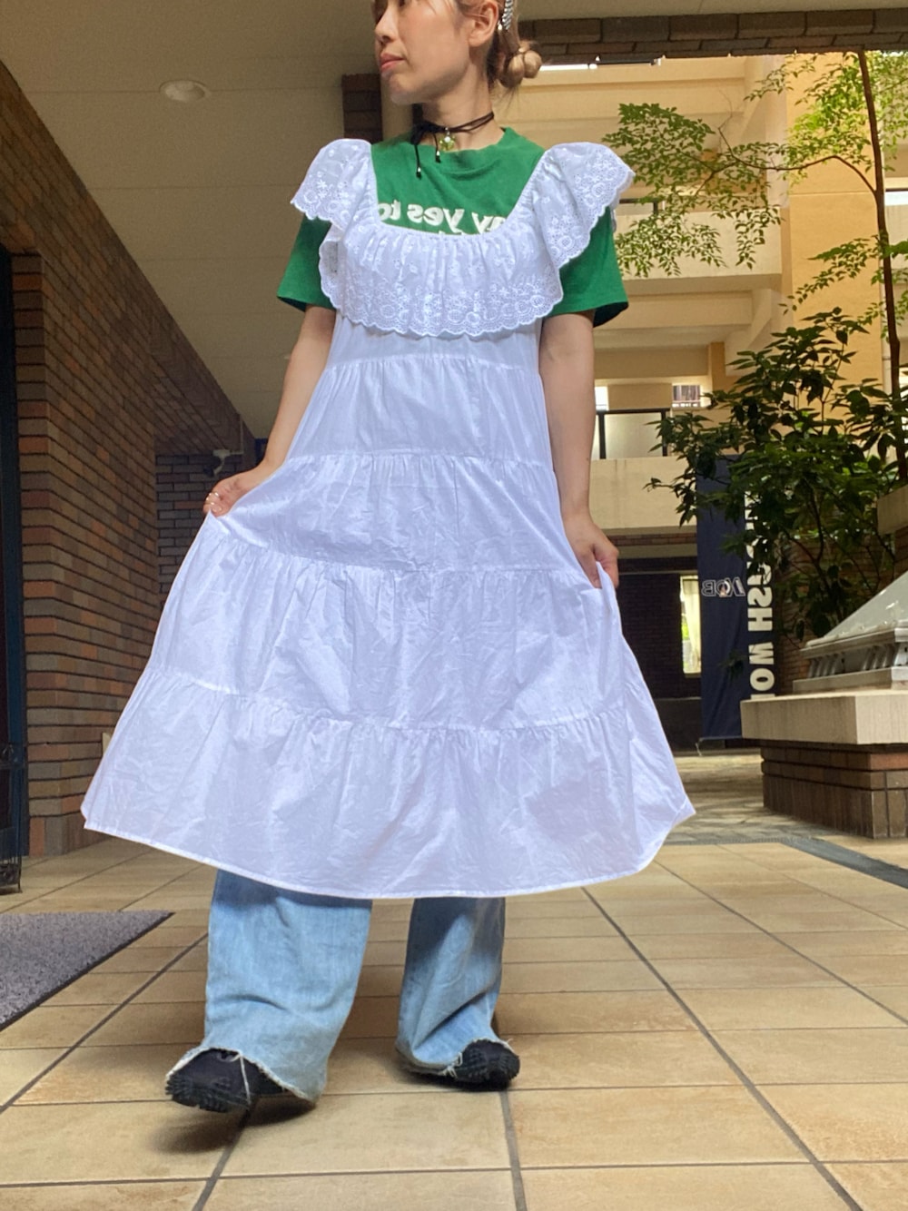 「レイヤードスタイル、レースワンピース、古着MIX、古着、古着コーデ、おしゃれさんと繋がりたい、低身長、低身長コーデ、大人ファッション、今日のコーデ、いいね、save、フォローお願いします🤑、ootd、outfit、ママコーデ、ママファッション」｜「kittyのアイテム（ワンピース/ドレス、ホワイト系）」を使った、くみこさん（レディース・150cm）の夏コーディネートの1枚目の写真