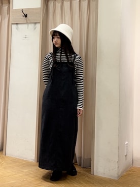 「Te chichi TERRASSE（テチチテラス）のアイテム（ジャンパースカート）」を使った、SAKURAさん（レディース・152cm）の秋コーディネート